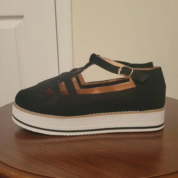 $20 Shoe Sale - Picture 3 of 5